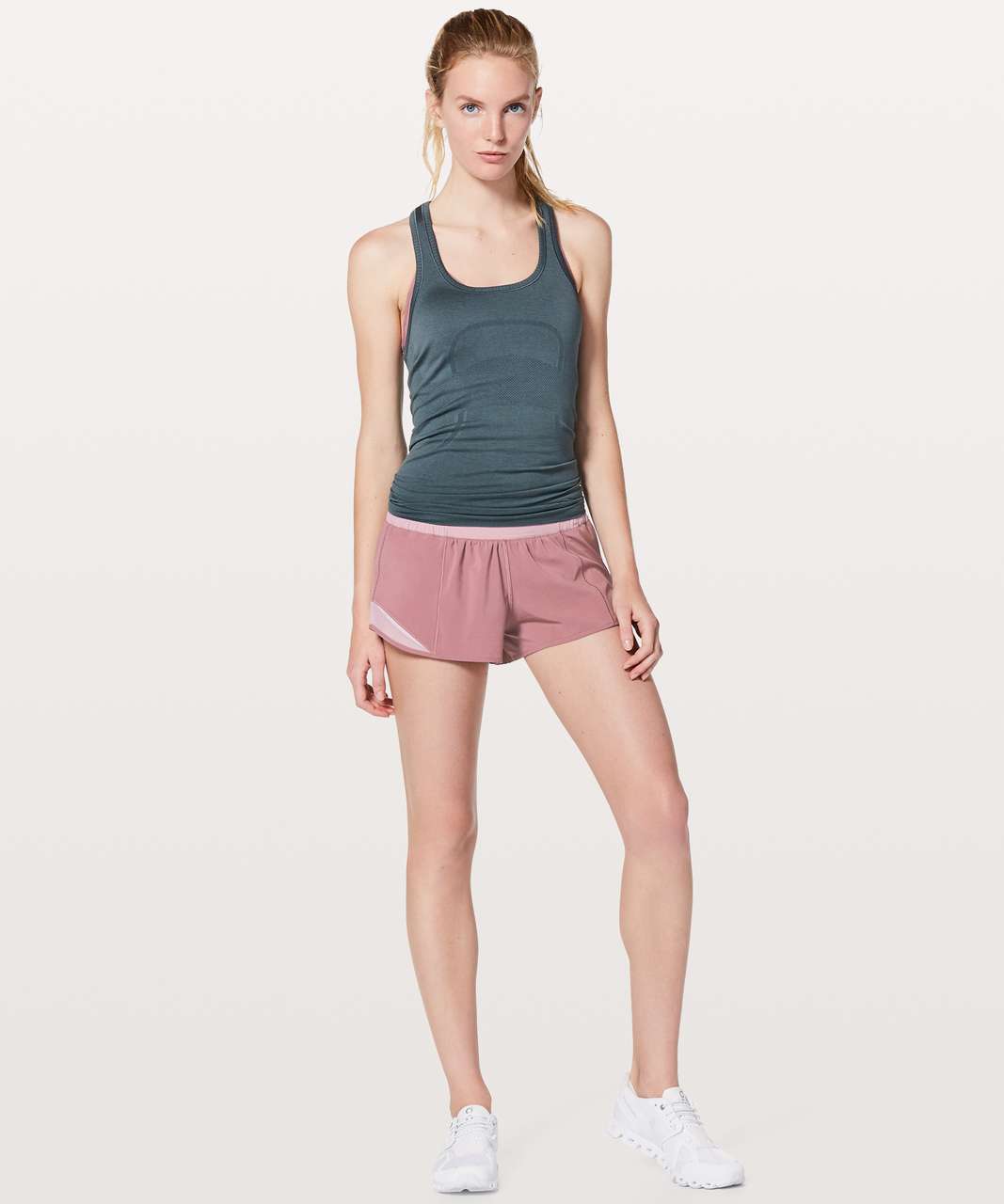 Lululemon Hotty Hot Short II *2.5" - Figue / Rose Blush