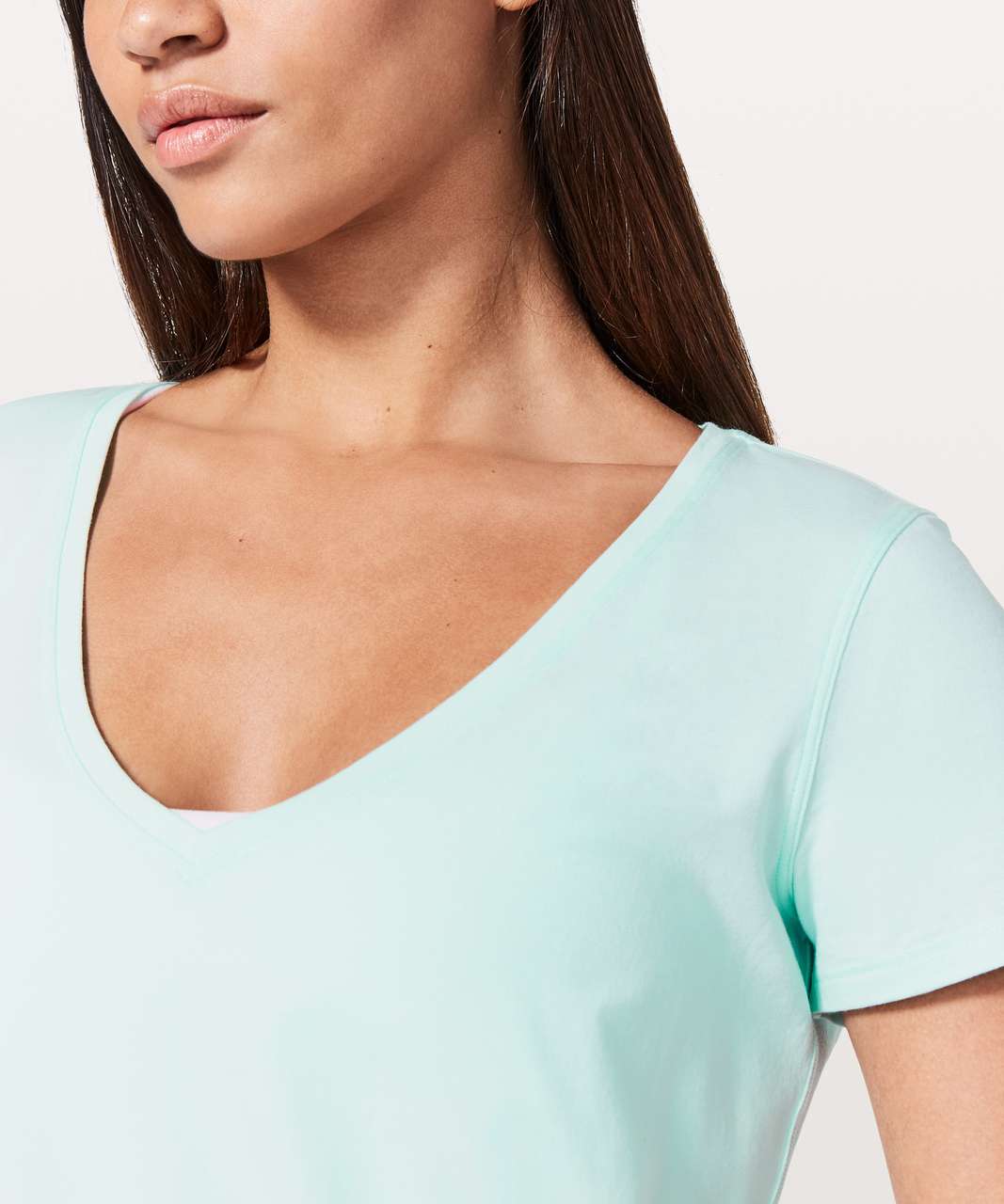 Lululemon Love Tee V - Frosty