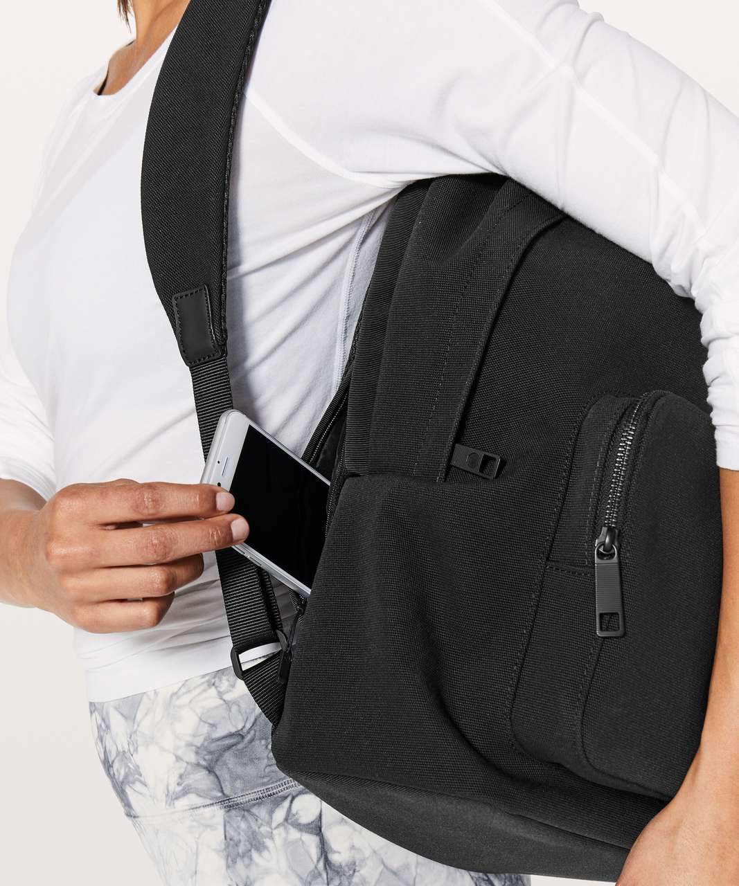 Lululemon Everywhere Backpack *17L - Black - lulu fanatics