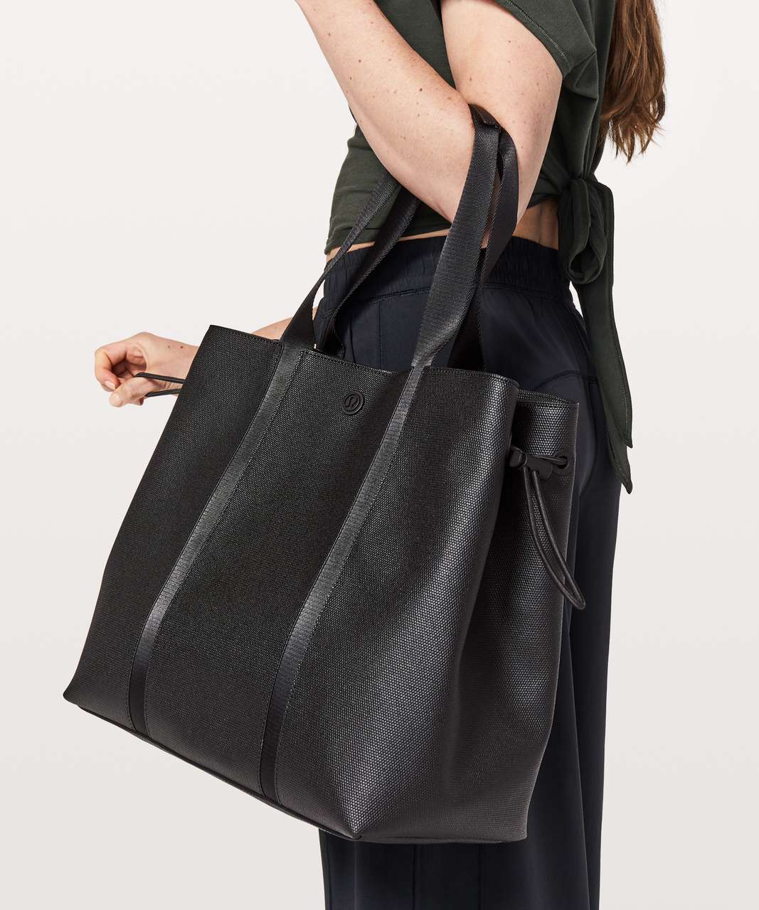 Lululemon Day Out Tote *16L - Black (First Release)