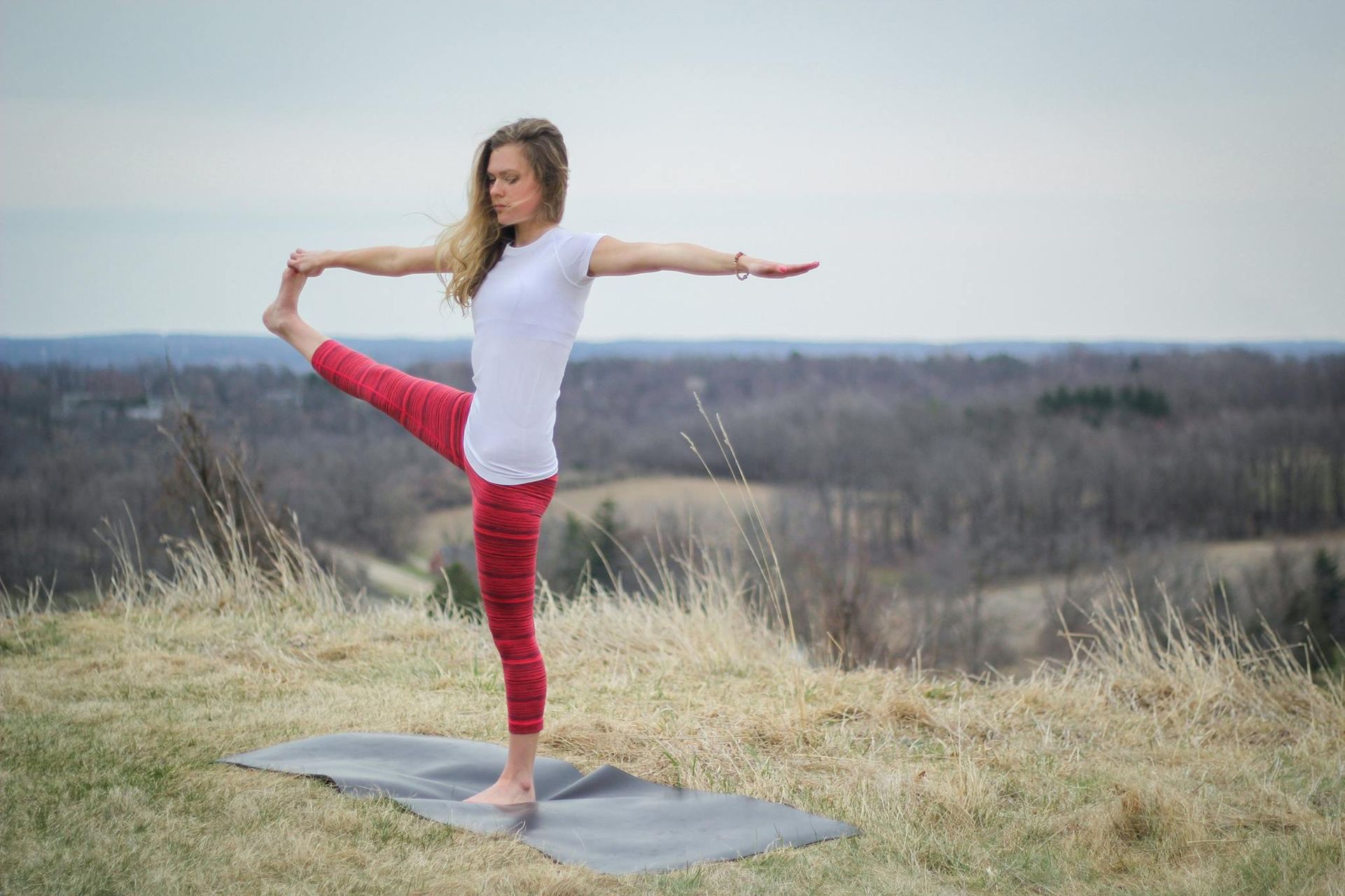 Lululemon Swiftly Tech Short Sleeve Scoop - Heathered White