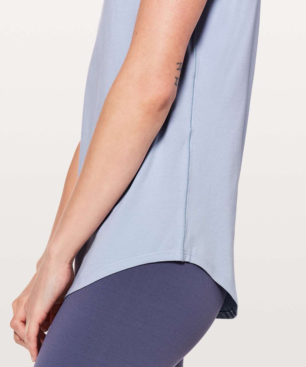 Lululemon Love Crew III - Berry Mist