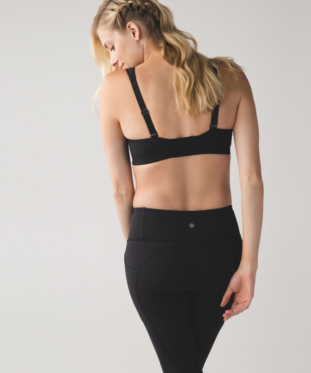 lululemon athletica, Intimates & Sleepwear, Lululemon Dd 38 Black Ta Ta  Tamer With Adjustable Straps And Band Very Good