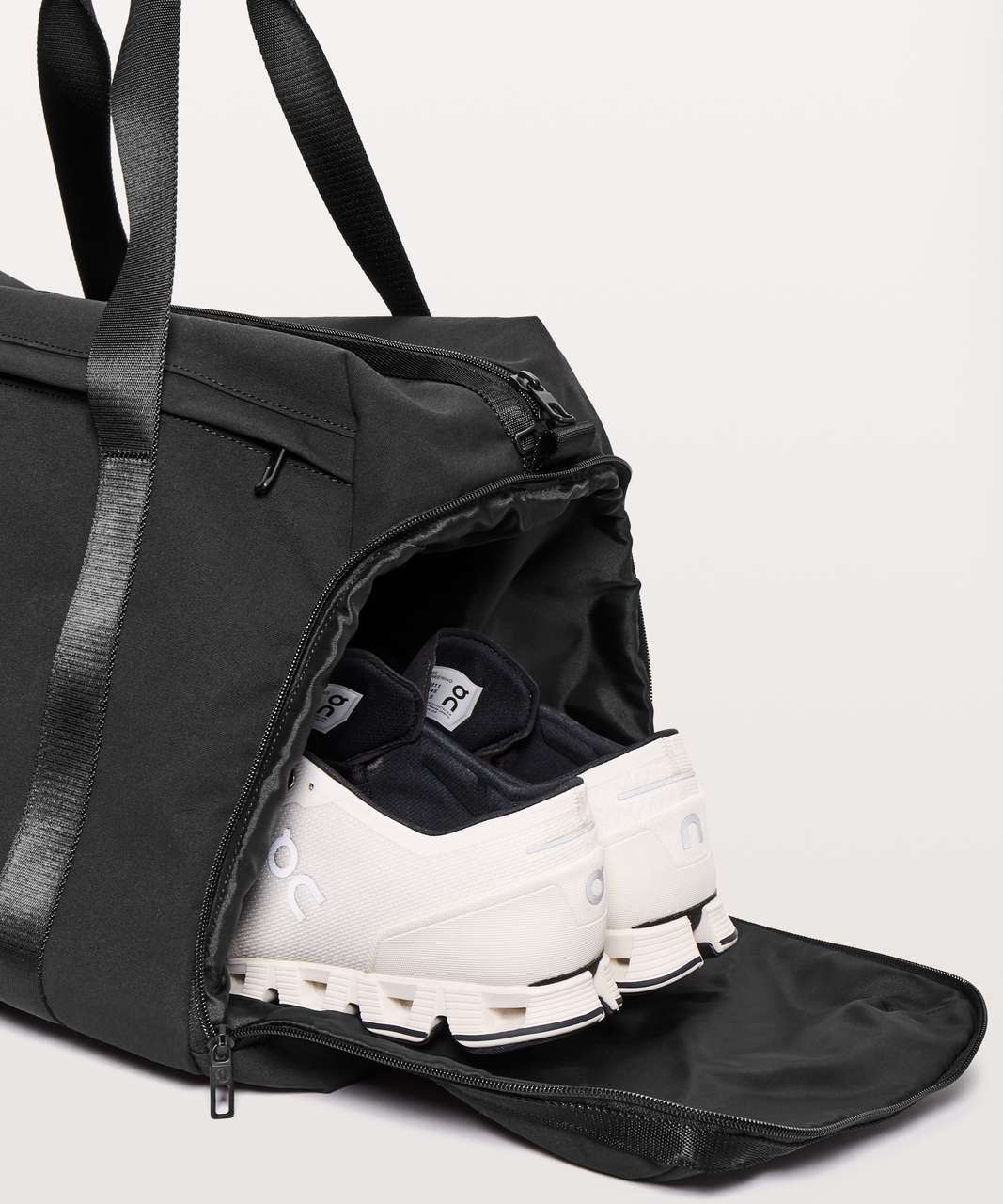 Lululemon Command The Day Duffle *37L - Black