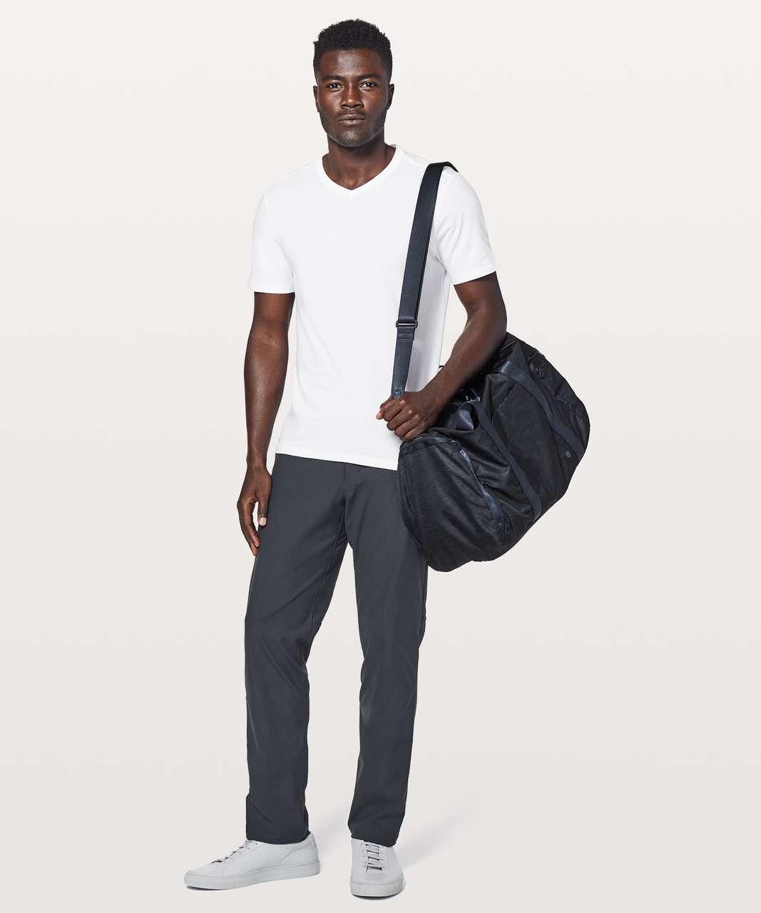 lululemon command the day duffel