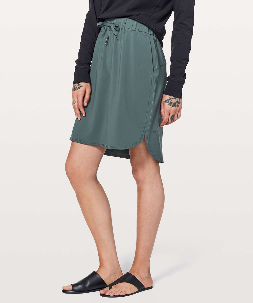 Lululemon On The Fly Skirt  *21" - Gravity