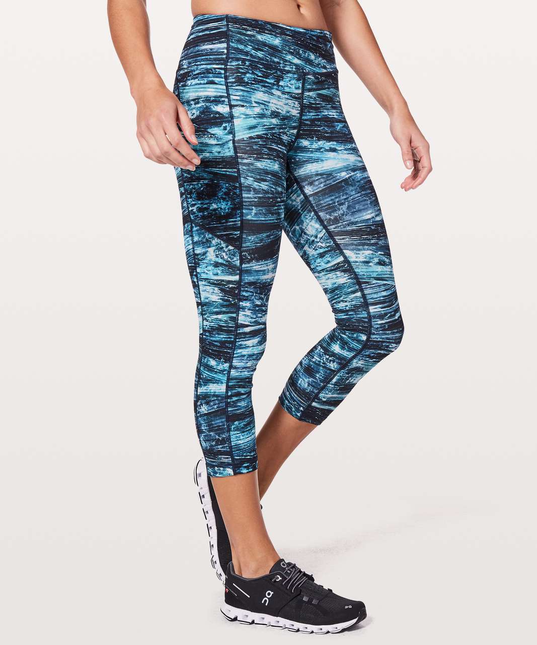 lululemon Athletica Speed Up Crop 21 Tidal Multi Print Blue