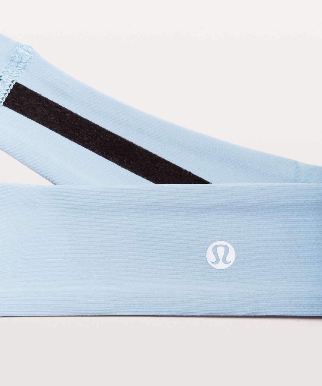 Lululemon Fly Away Tamer Headband II *Luxtreme - Cascade Blue