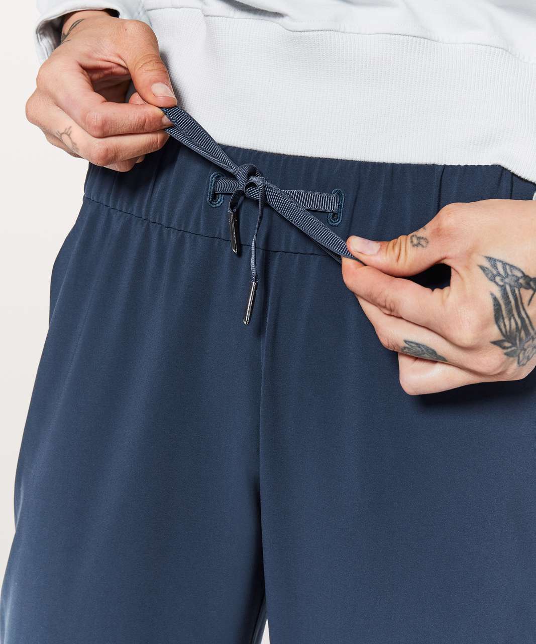 Lululemon On The Fly Pant *Woven 28" - True Navy