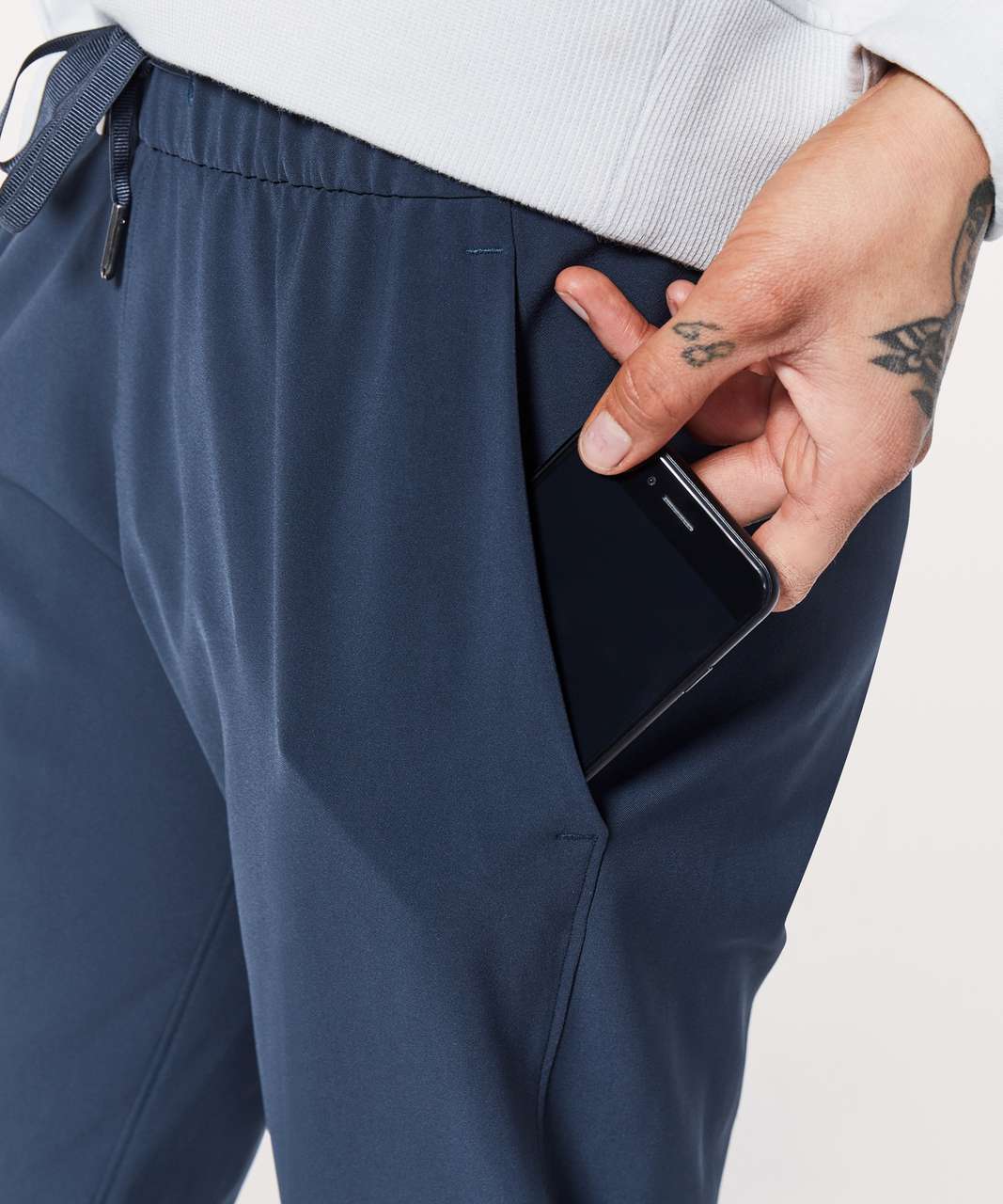 Lululemon On The Fly Pant *Woven 28 - True Navy - lulu fanatics