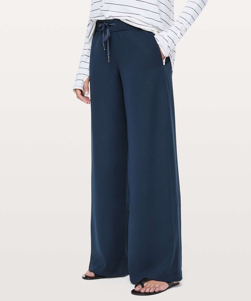 Lululemon On the Fly Wide-Leg 7/8 Pant *Woven - True Navy - lulu