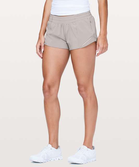 Lululemon Hotty Hot Short II *2.5 - Pearl Pink - lulu fanatics