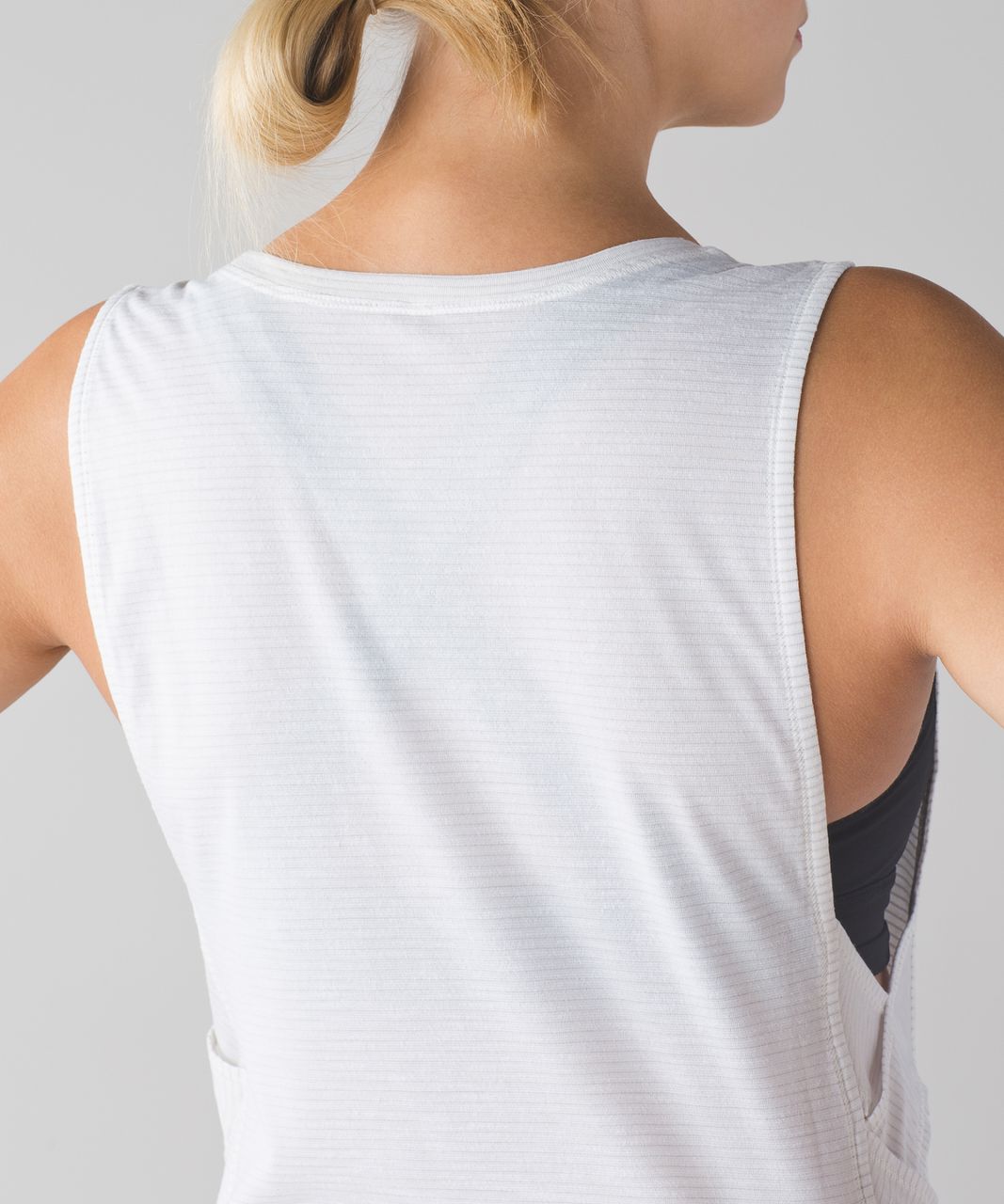 Lululemon Var-City Muscle Tank - Heathered White