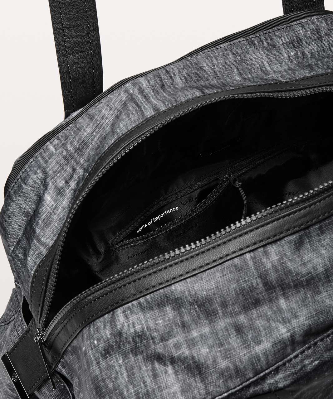 Lululemon Out Of Range Duffel *33L - Etched