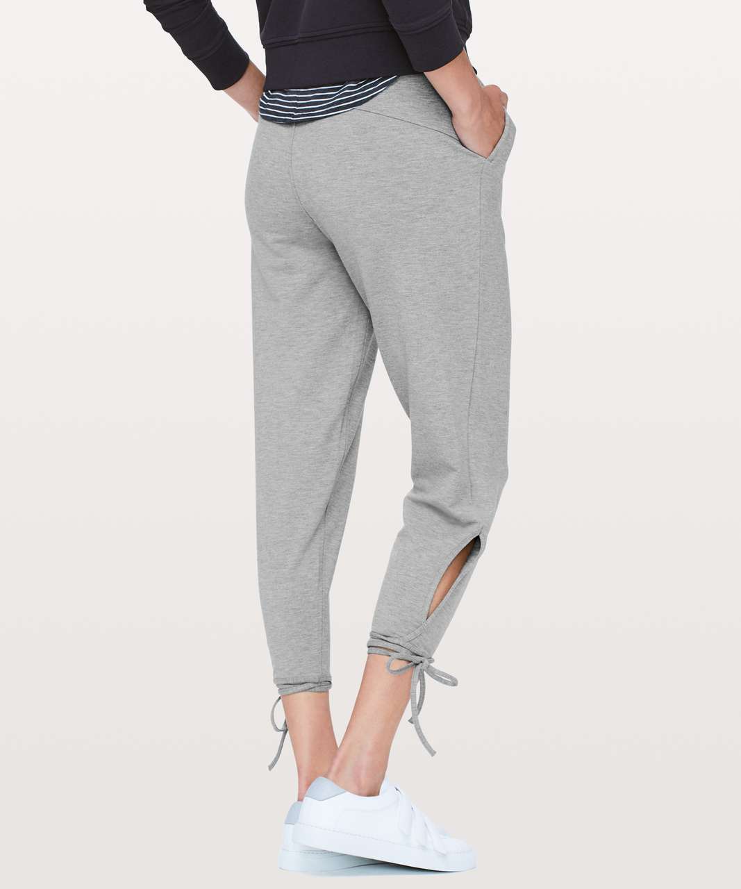 Lululemon Spirited Sissone Pant *25 - Heathered Core Medium Grey / Raceway  Grey - lulu fanatics