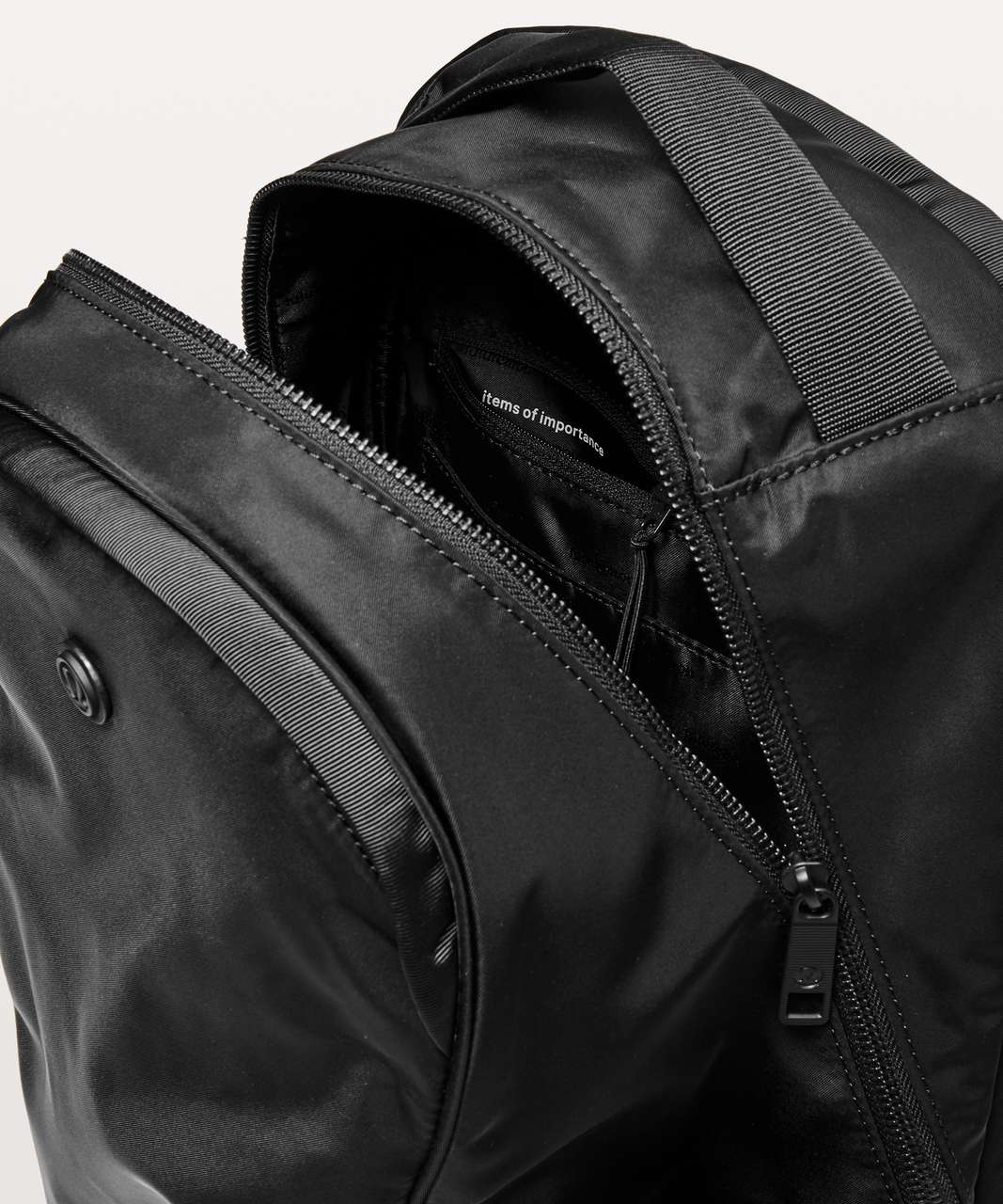 lululemon out of range backpack review