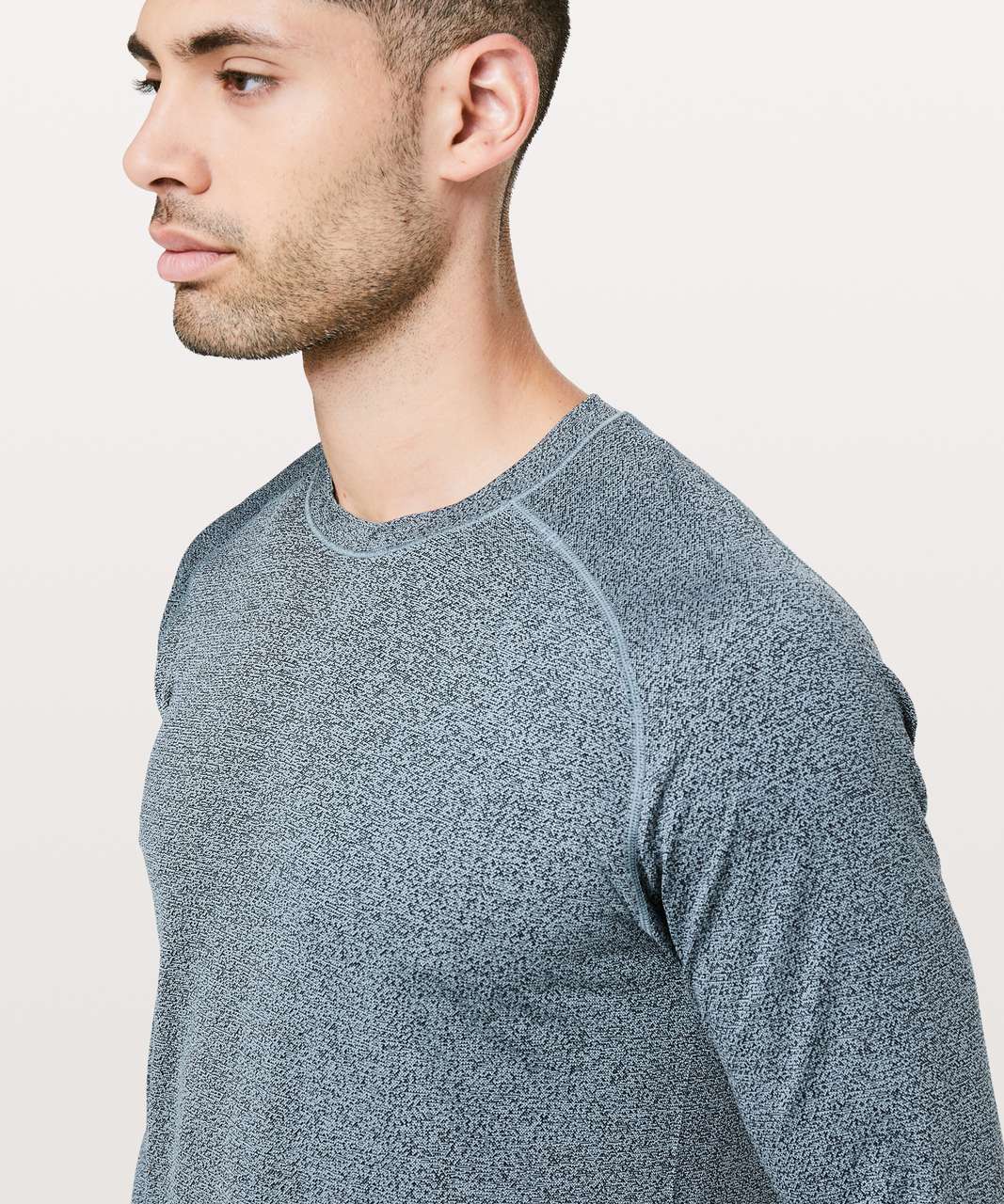 Lululemon Metal Vent Tech Long Sleeve - Black / Cloud Blue