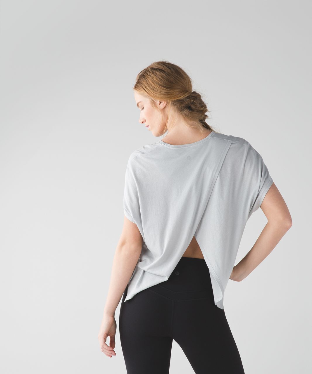 Lululemon Devout Short Sleeve Tee II - Seal Grey