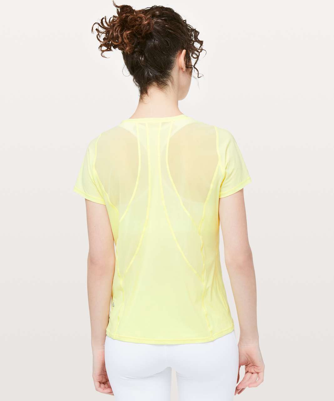 Lululemon Seek The Heat Short Sleeve - Lemon Ice