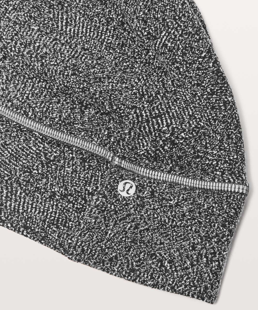 Lululemon Cross Chill Run Beanie - Feathered Jacquard Black White