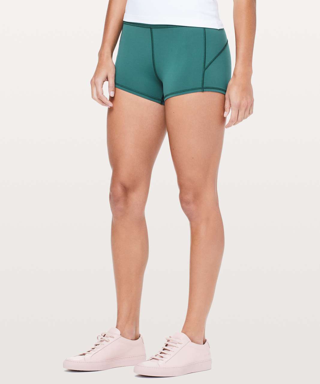 Lululemon In Movement Short *Everlux 2.5" - Green Jasper