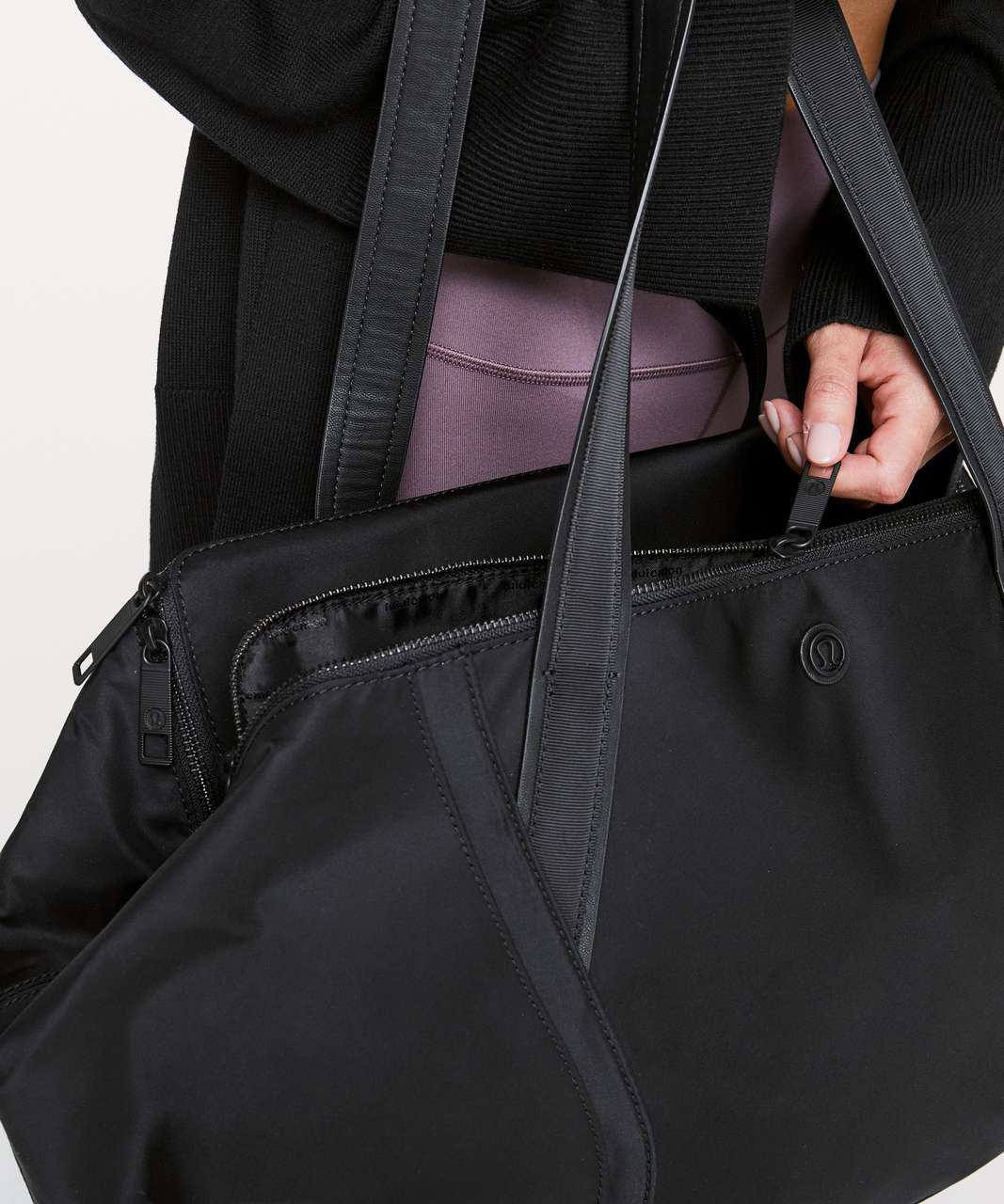 lululemon out of range bag