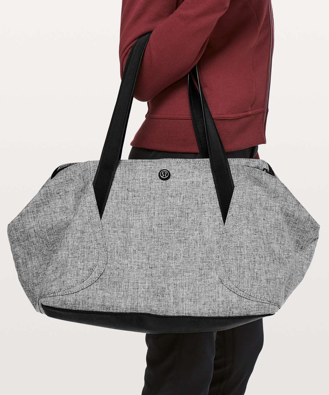 lululemon out of range bag