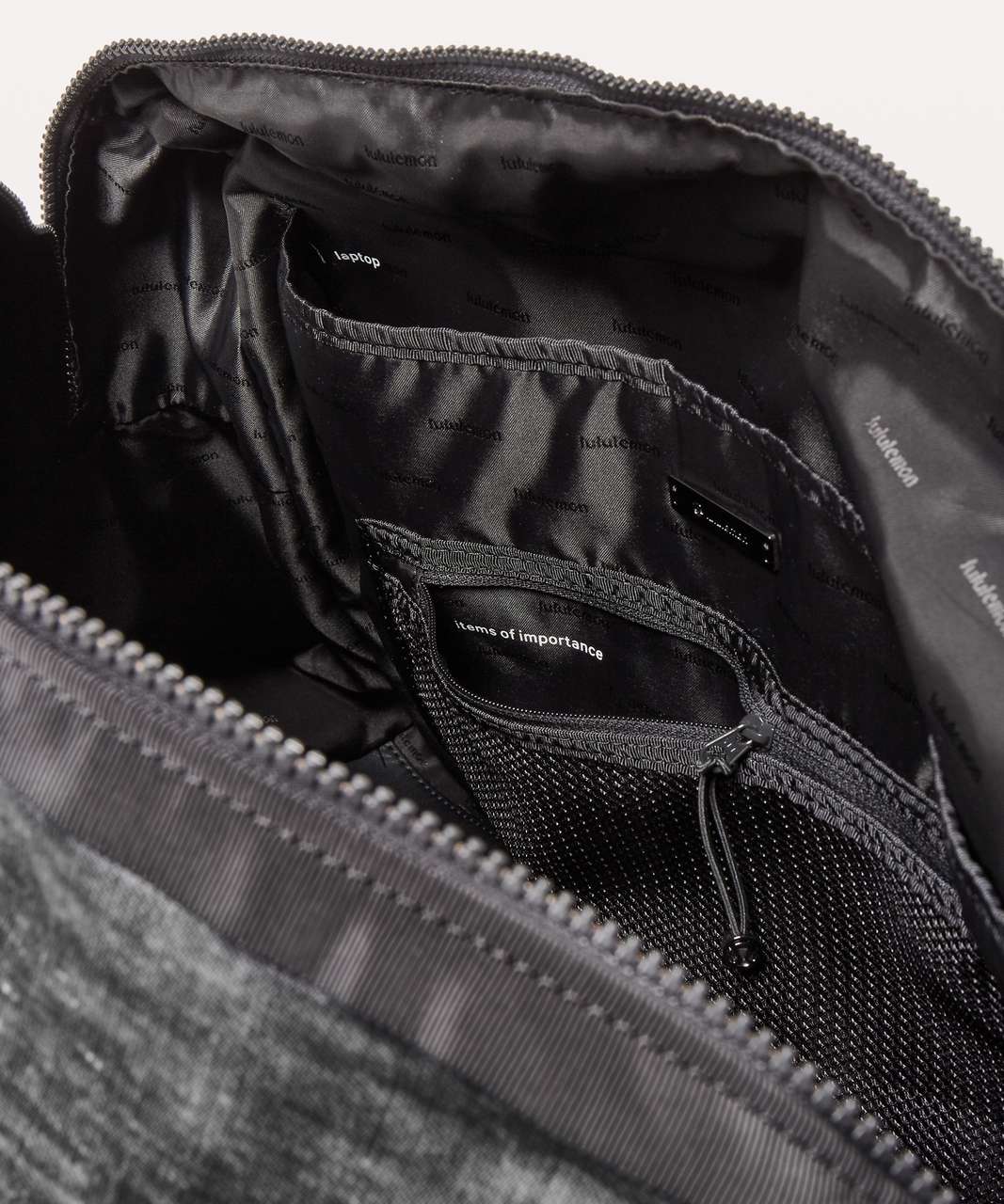 Lululemon All Day Duffel *Heatproof Pocket 31L - Etched / Black