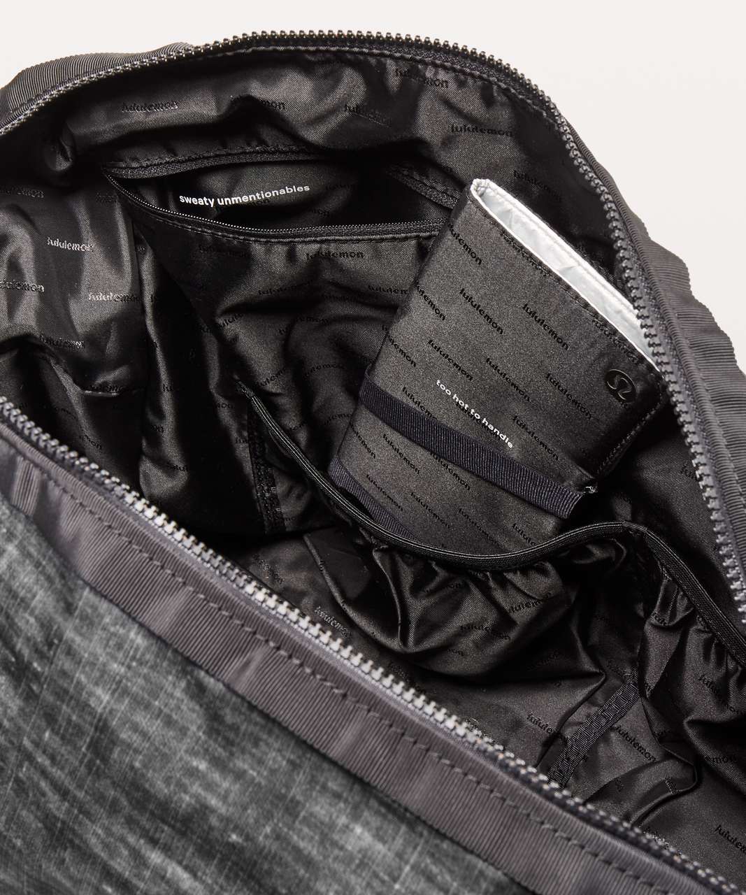 Lululemon All Day Duffel *Heatproof Pocket 31L - Etched / Black