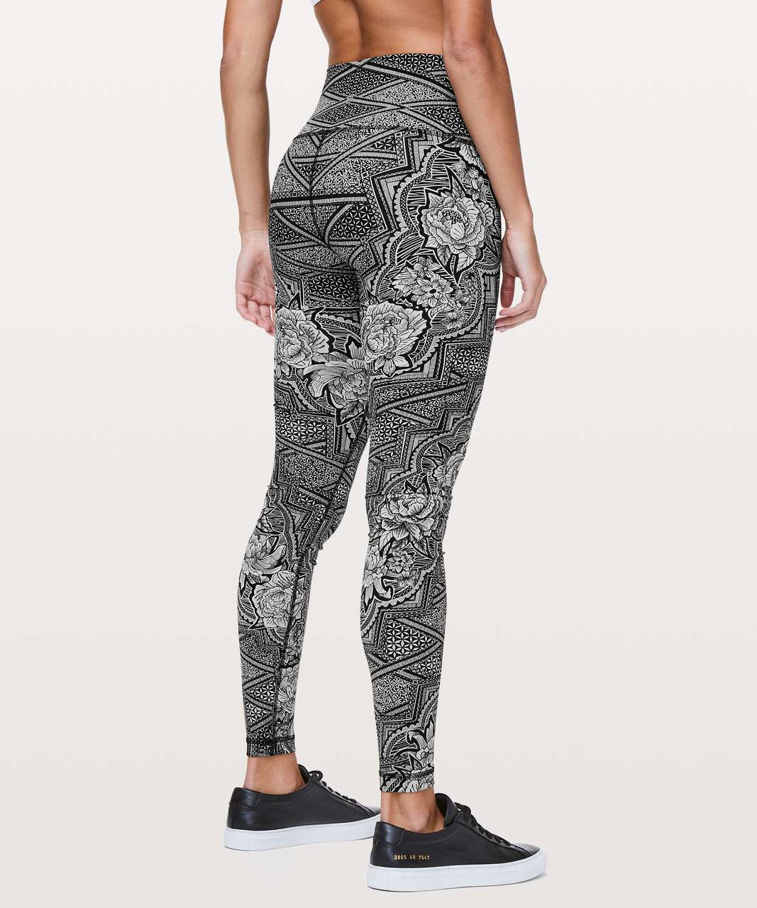 https://storage.googleapis.com/lulu-fanatics/product/41794/1280/lululemon-wunder-under-hi-rise-tight-full-on-luxtreme-28-inked-wunder-under-ice-grey-black-035181-244743.jpg