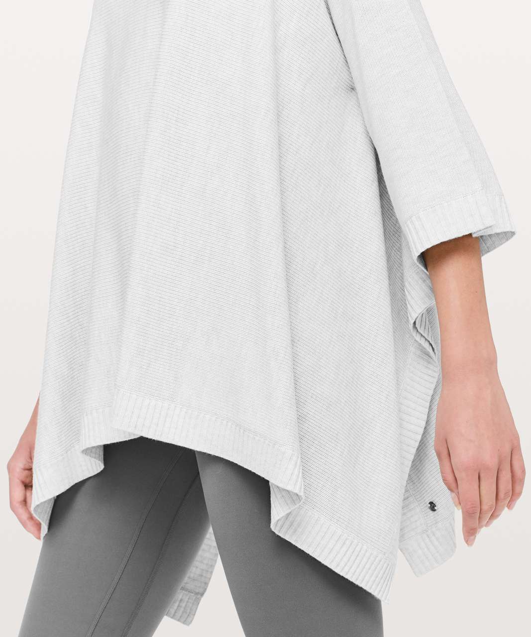 Lululemon Divinity Poncho - Heathered Core Ultra Light Grey