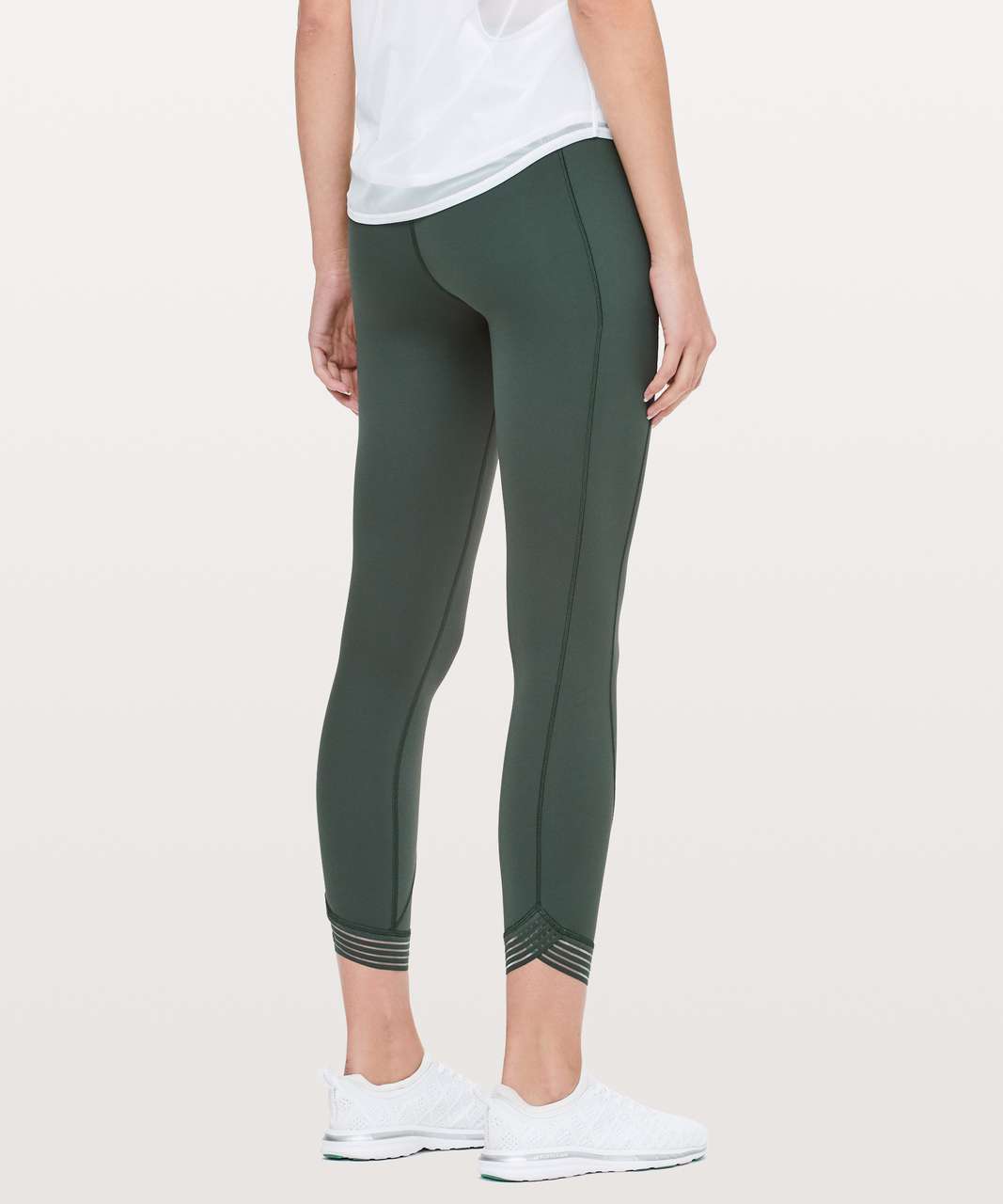 Do these leggings typically run small (In Focus)? & what is the color? I  haven't learned how to read the tag for color yet. ☺️ : r/lululemon