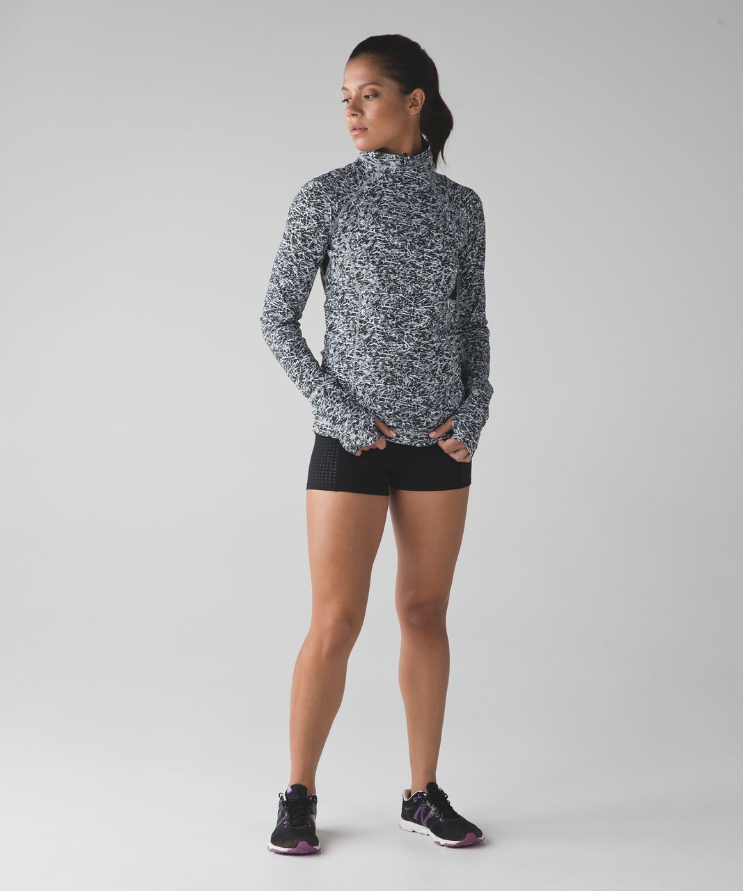 Lululemon Sunaway Runaway 1/2 Zip - Mini Ripple White Seal Grey / Black