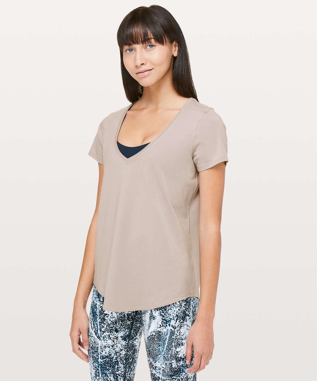 Lululemon Love Tee V - Dark Chrome