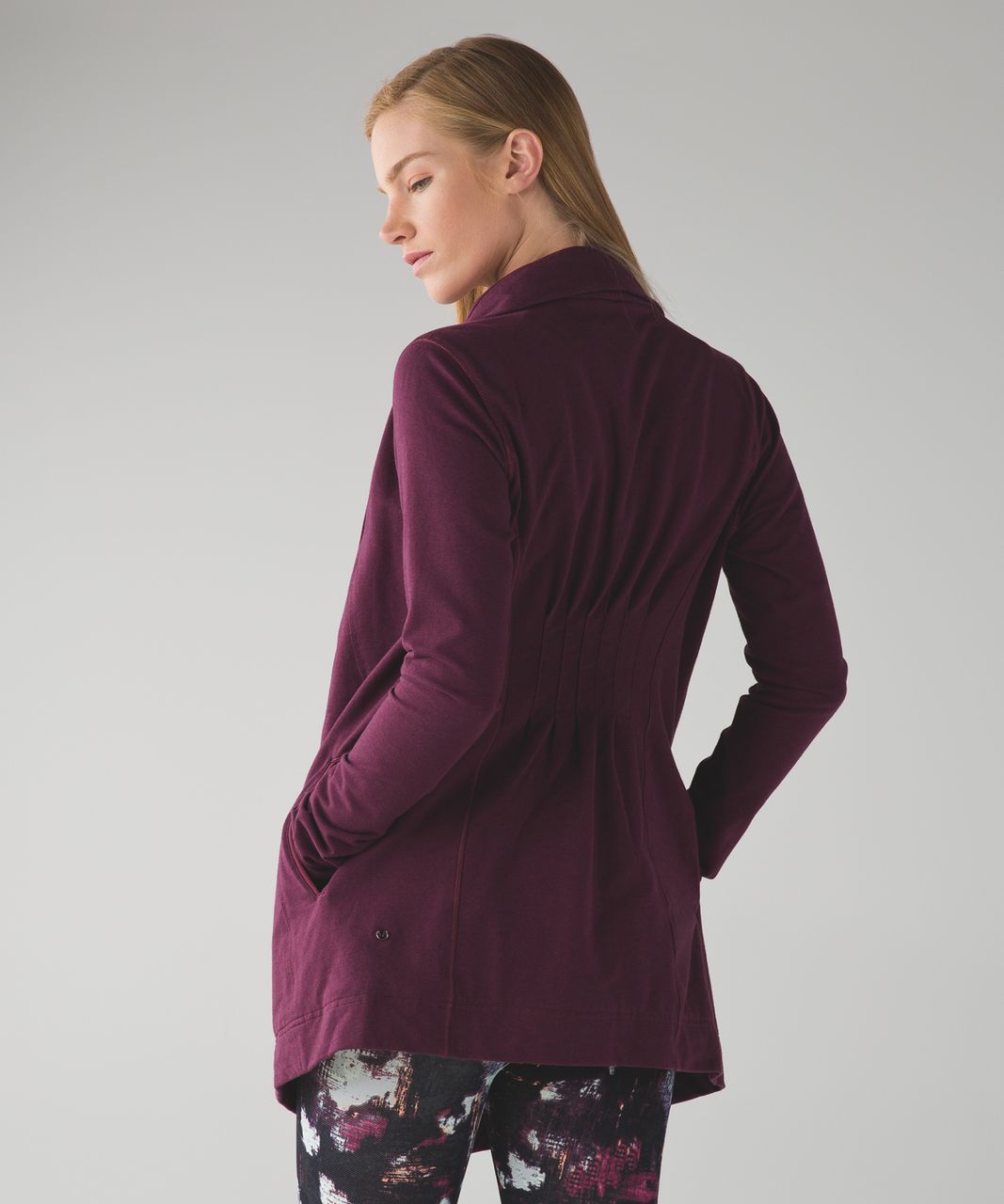 Lululemon Restore Wrap - Heathered Red Grape