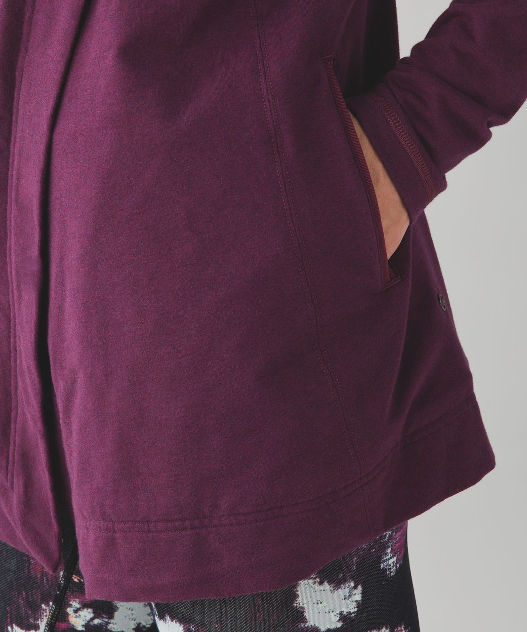 Lululemon Restore Wrap - Heathered Red Grape