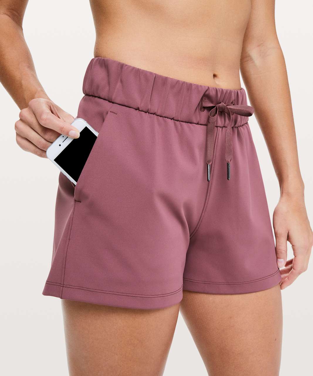 Lululemon On The Fly Short *2.5" - Misty Merlot