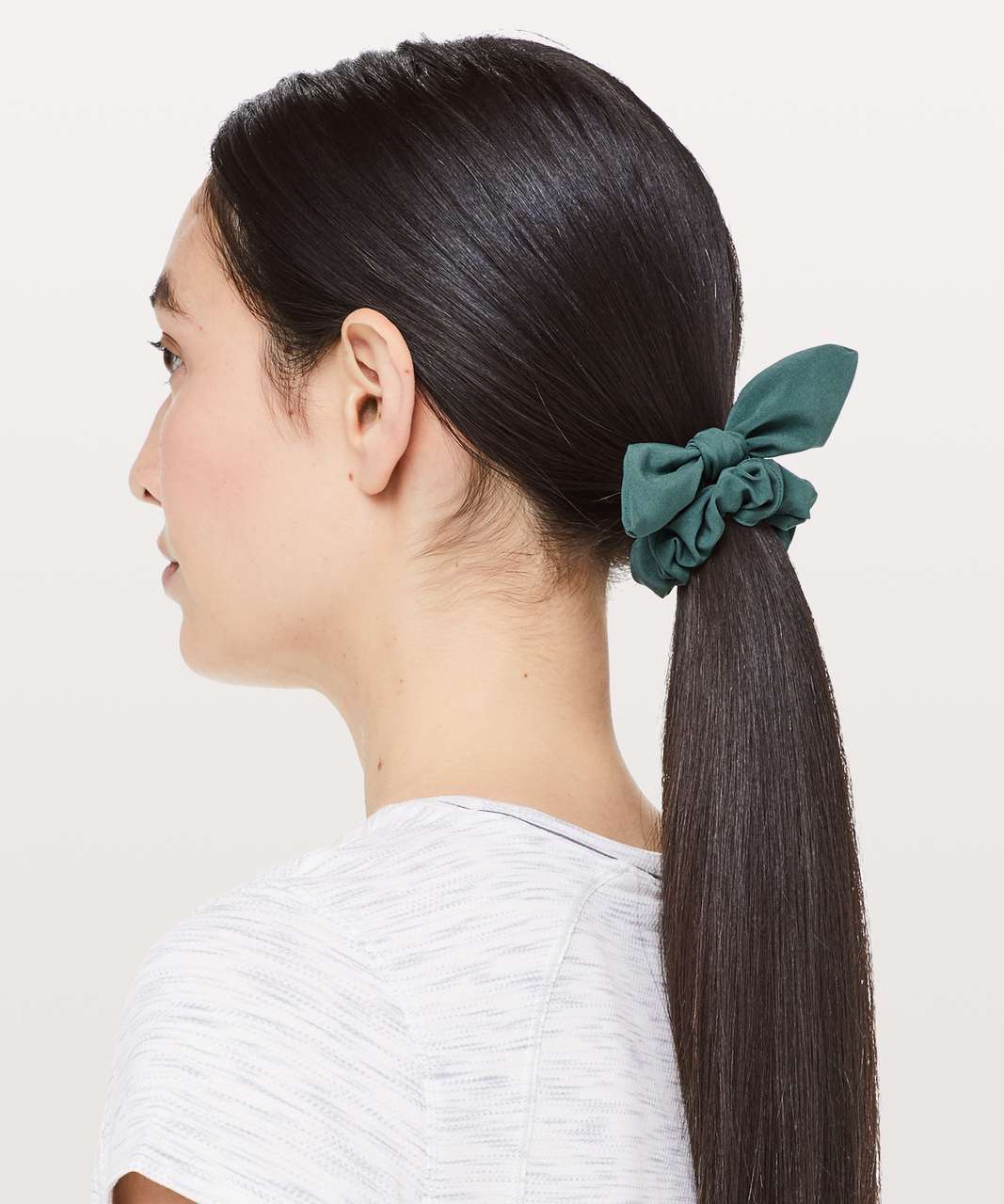 BN Lululemon Uplifting Scrunchie *Bow (Willow Green), Women's