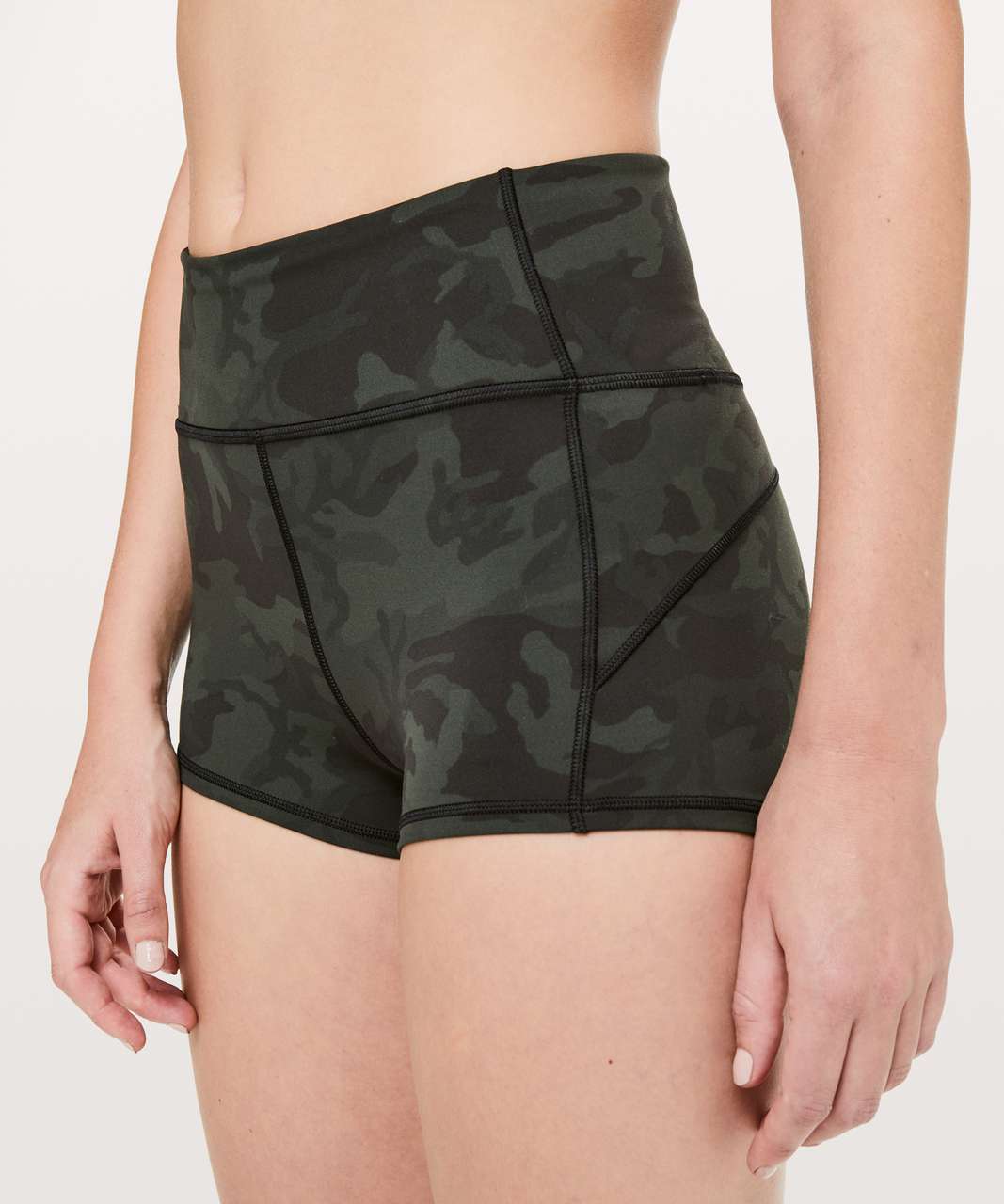 Lululemon In Movement Short *Everlux 2.5" - Incognito Camo Multi Gator Green