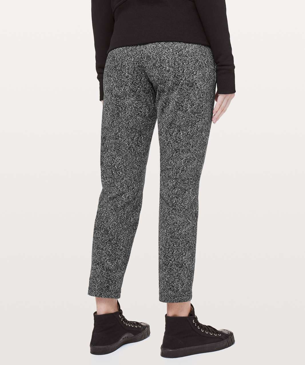 Lululemon On The Fly Pant *28 - Wee Are From Space Nimbus