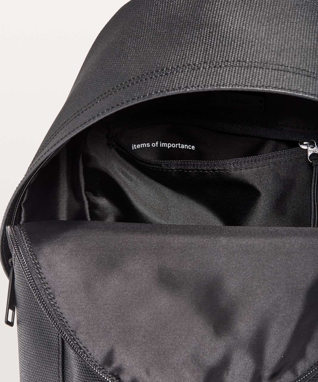 Lululemon Return To Form Backpack - Black