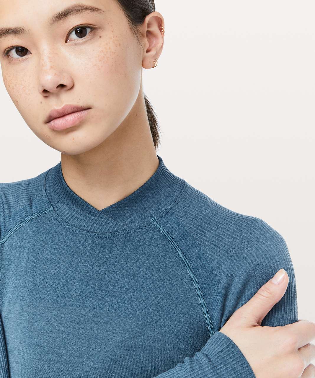 Lululemon Keep The Heat Thermal Long Sleeve - Petrol Blue