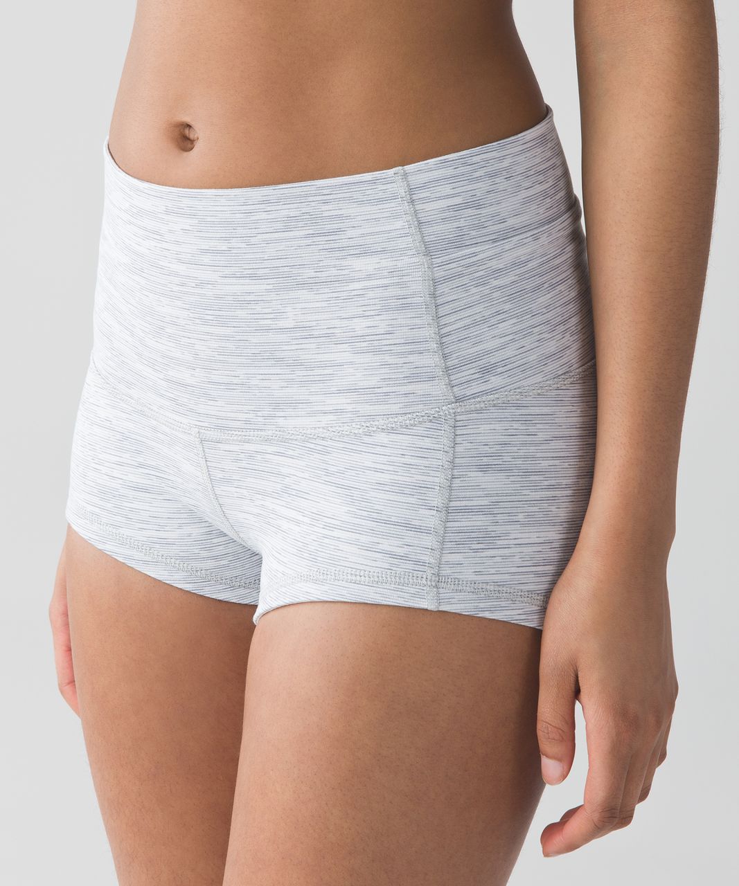 Lululemon Wunder Short 2" - Wee Are From Space Nimbus Battleship