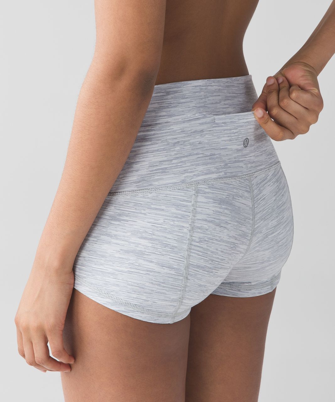 Lululemon Wunder Short 2" - Wee Are From Space Nimbus Battleship