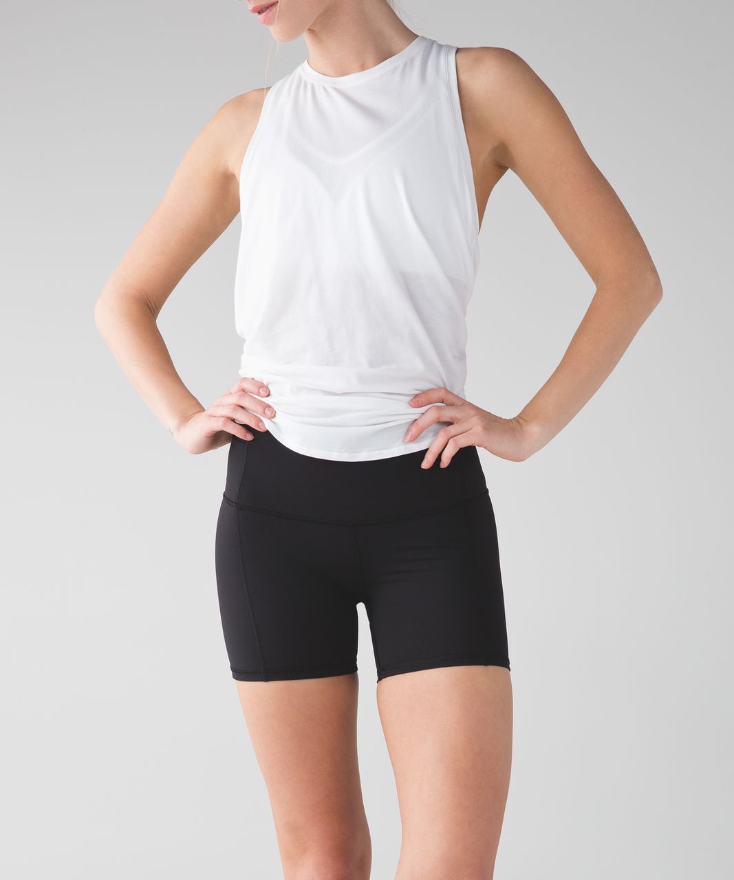 Lululemon Wunder Short 5" - Black