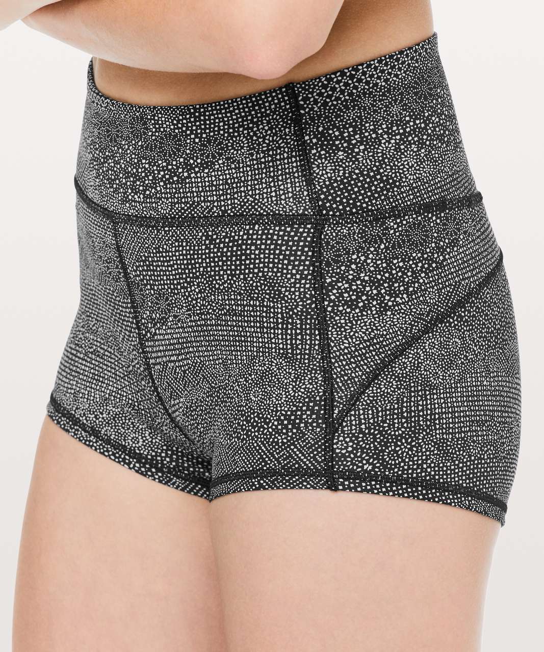 Lululemon In Movement Short *Everlux 2.5" - Meisai Ice Grey Black