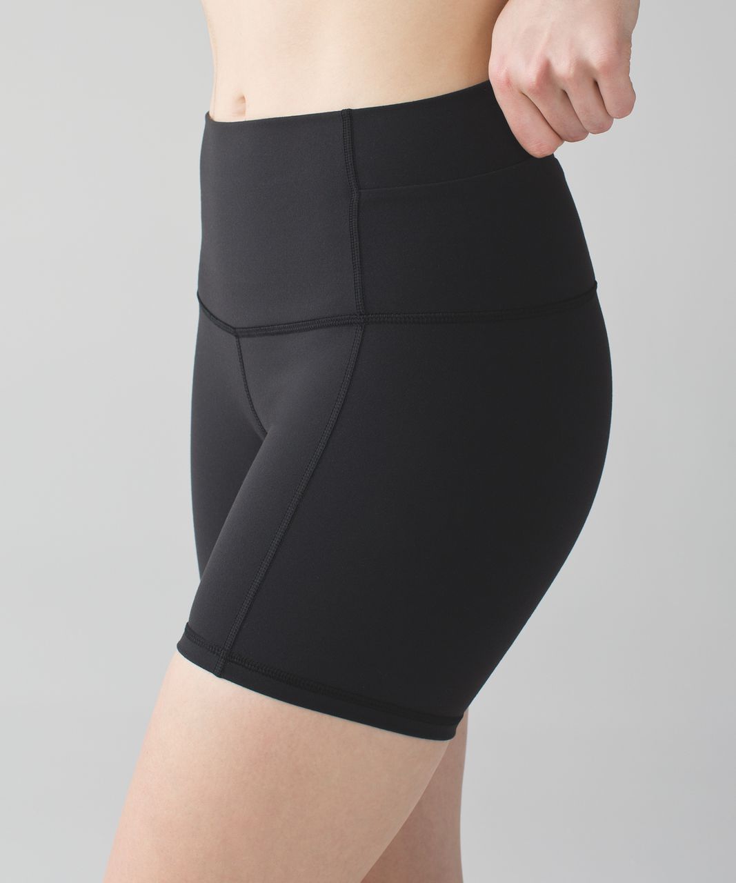 Lululemon Wunder Short 5 - Black - lulu fanatics