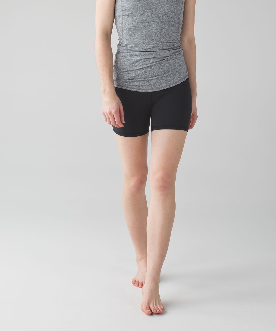 Lululemon Wunder Short 5 - Black - lulu fanatics