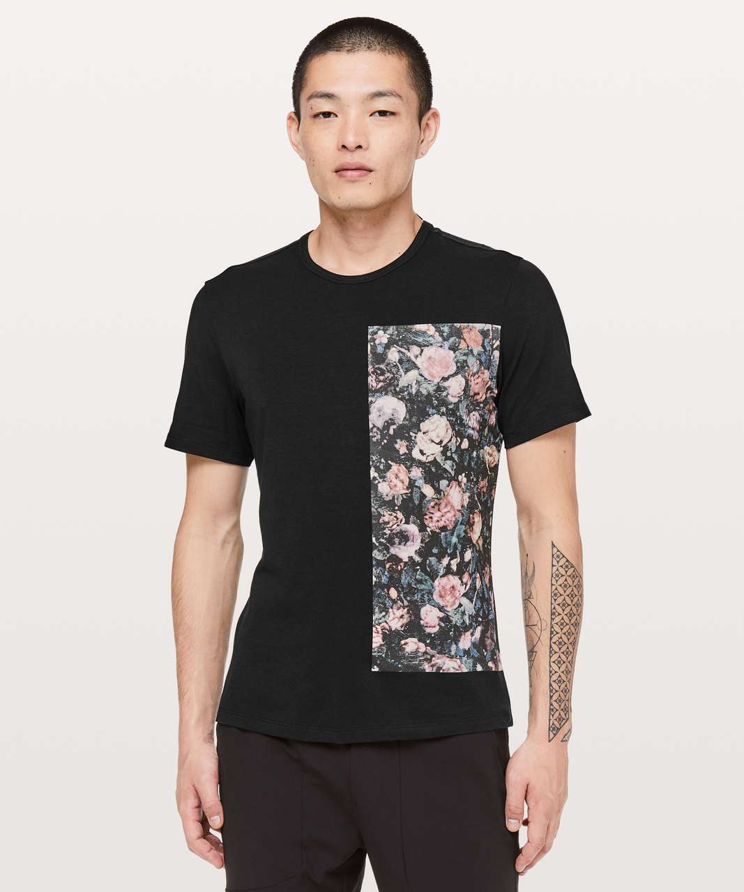 Lululemon 5 Year Basic Tee *Frosted Rose - Black