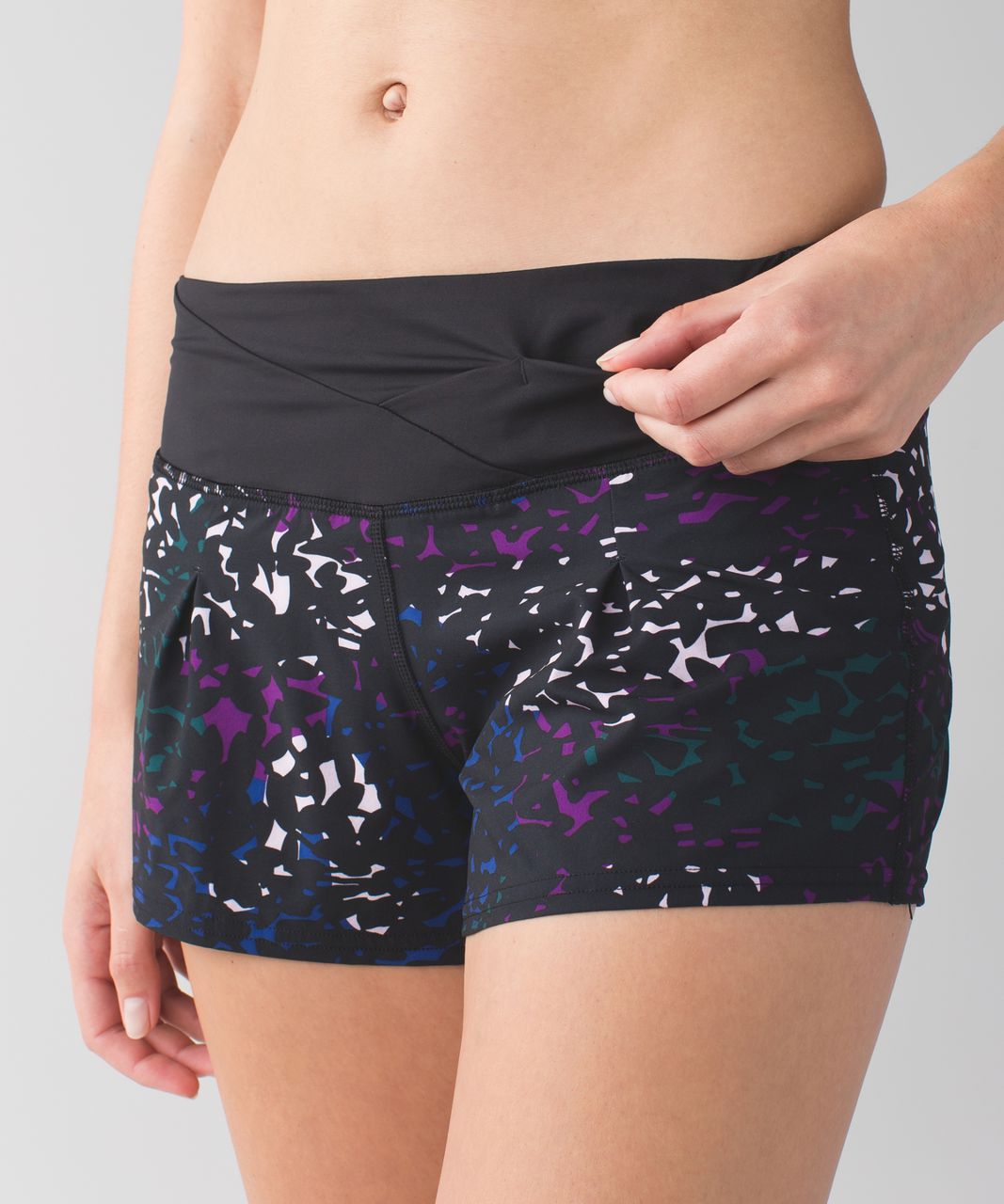 Lululemon Free Flow Short - Shadow Wrap Multi / Black